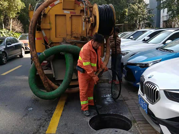 东乌珠穆沁排污管道清淤